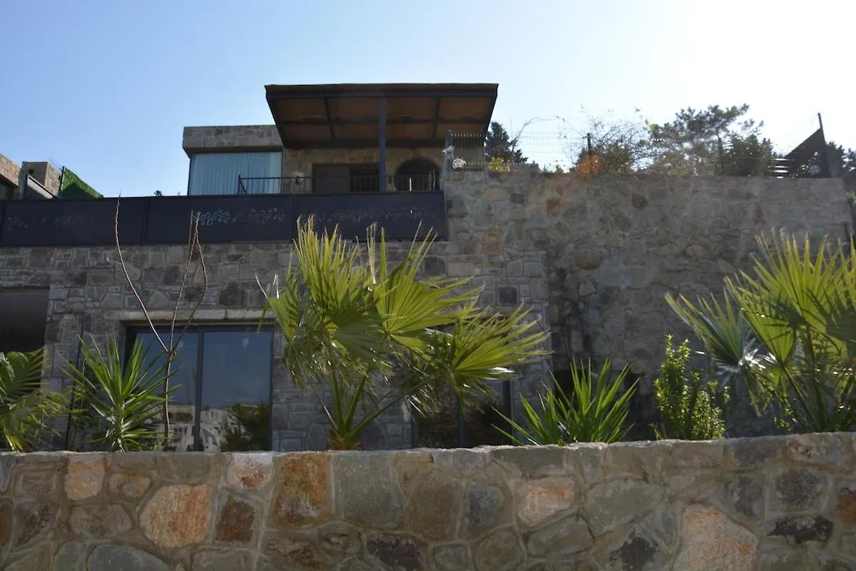 בודרום Oezel Havuzlu Tas Villa