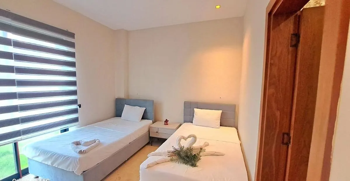 Oezel Havuzlu Tas Villa Bodrum