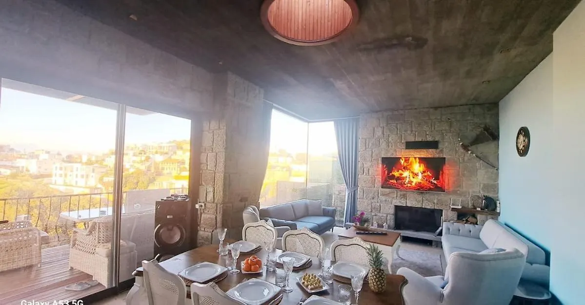Oezel Havuzlu Tas Villa 博德鲁姆